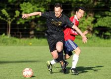 Photo Pascal Muller: CSPL, en noir, affrontera Béthusy dans un match entre équipes du groupe A