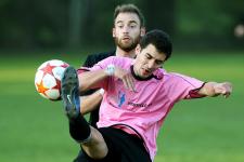 Photo Pascal Muller: Duel pour la conquête du ballon lors du match entre le CSPL et Cowboys